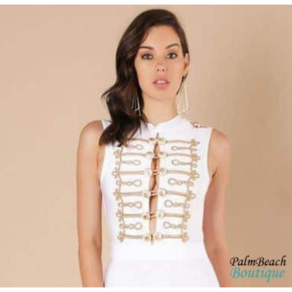 White Sleeveless Gold Embroidered Bandage Dress - Picture 3 of 3